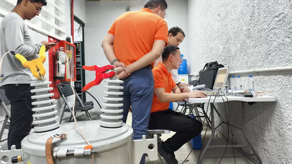 On-site Display of WDT-200 Sweep Frequency Response Analyser (SFRA)